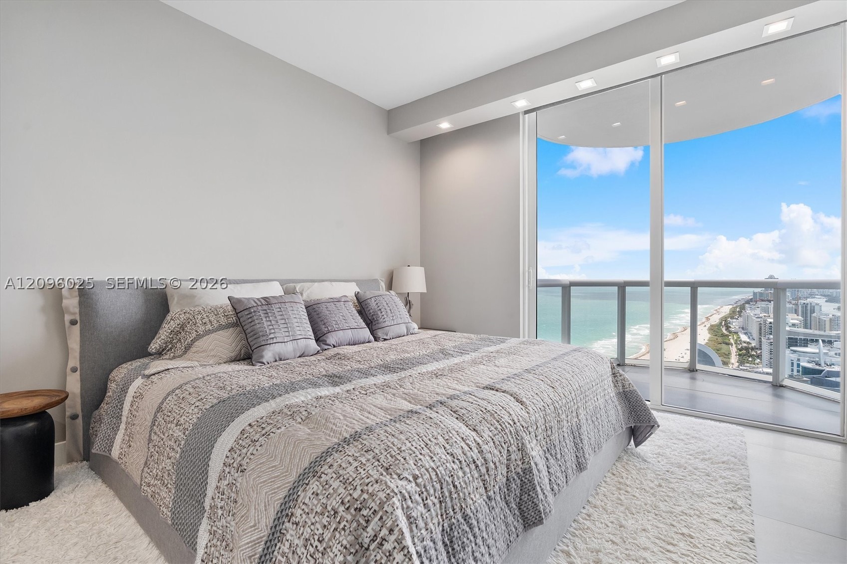 6365 Collins Ave #4307, Miami Beach FL 33141