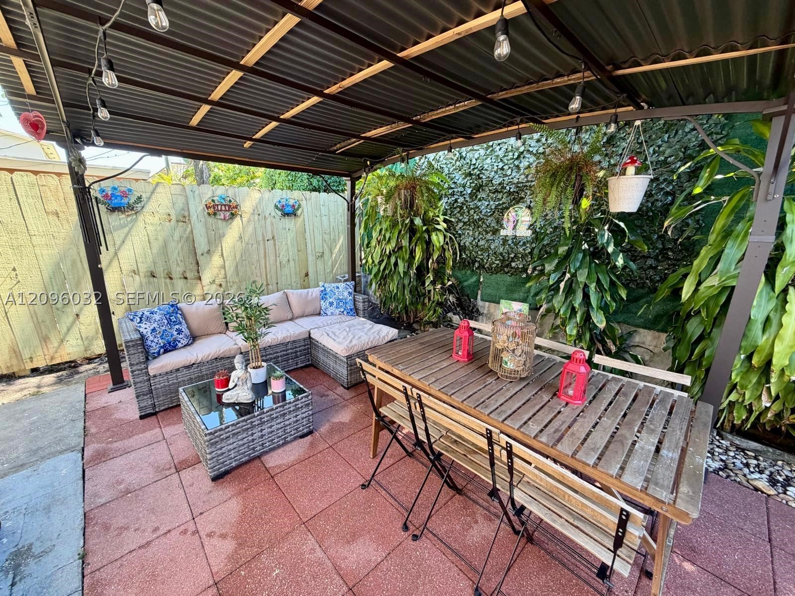 55 SW 60th Ave, Miami FL 33144