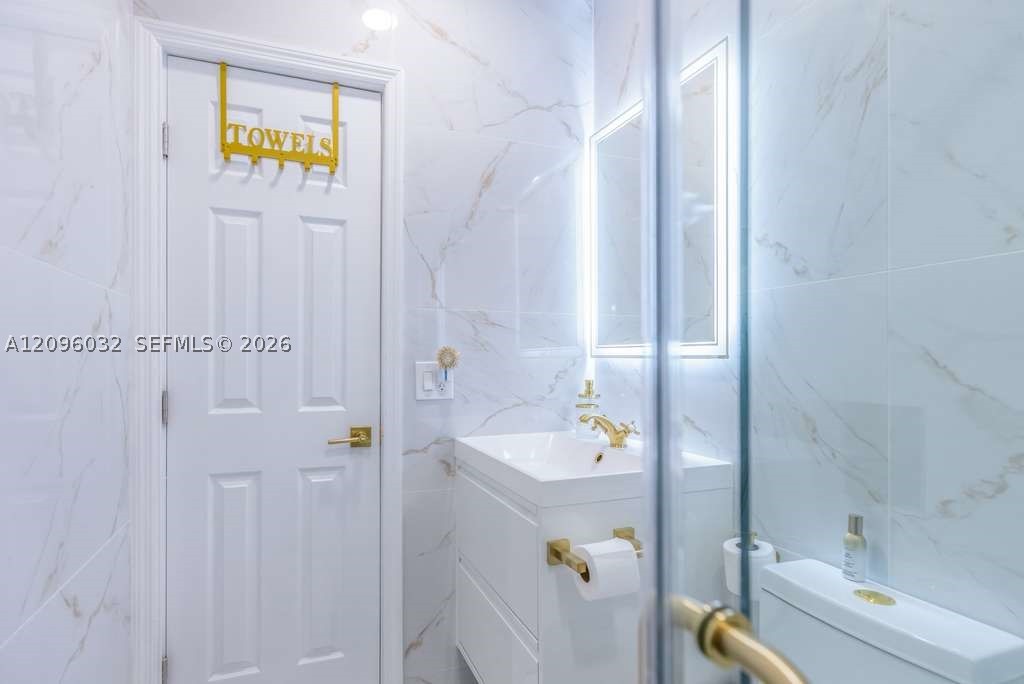 55 SW 60th Ave, Miami FL 33144