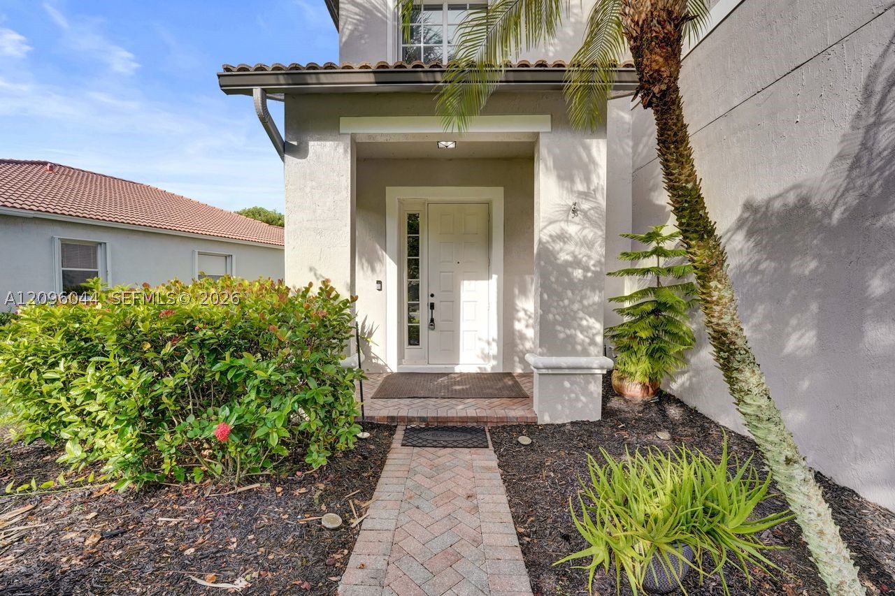 4207 W Whitewater Ave #4207, Weston FL 33332