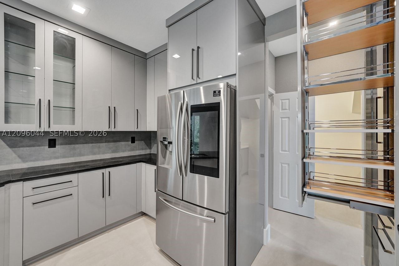 4207 W Whitewater Ave #4207, Weston FL 33332