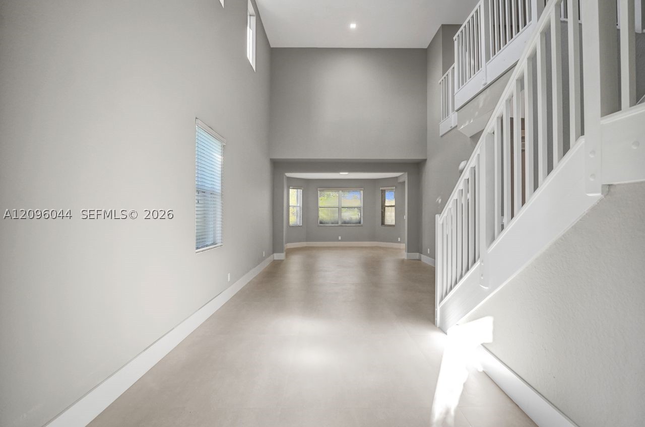 4207 W Whitewater Ave #4207, Weston FL 33332