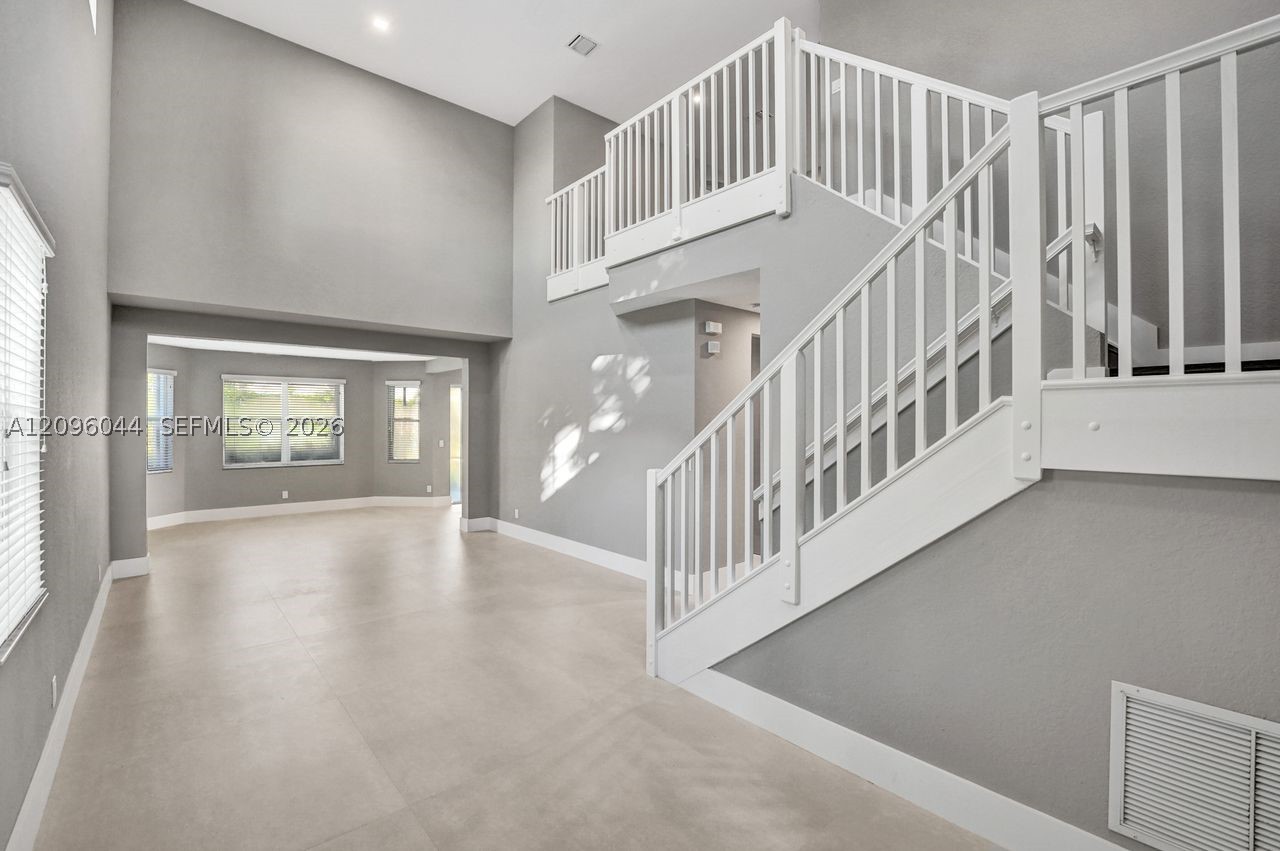 4207 W Whitewater Ave #4207, Weston FL 33332