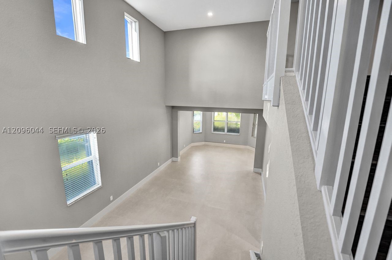 4207 W Whitewater Ave #4207, Weston FL 33332
