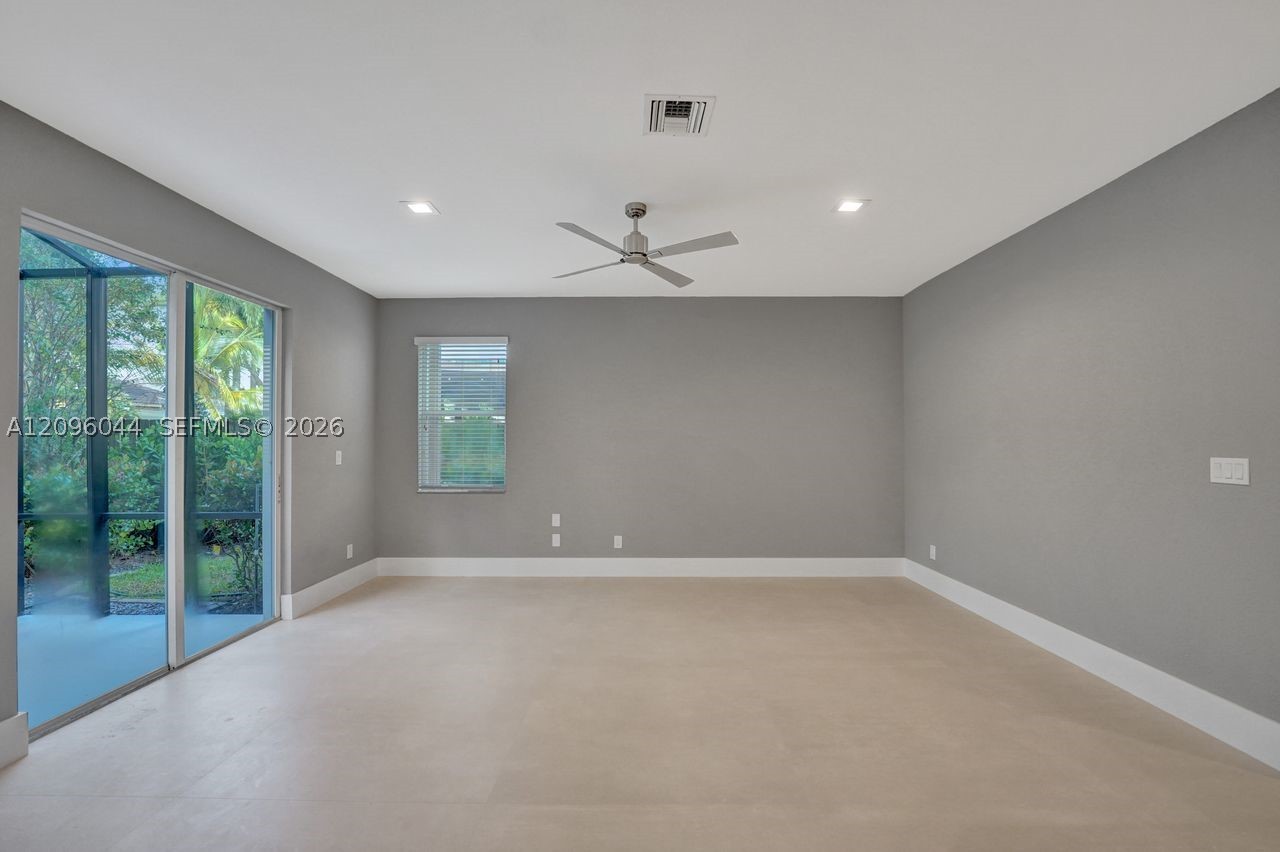 4207 W Whitewater Ave #4207, Weston FL 33332