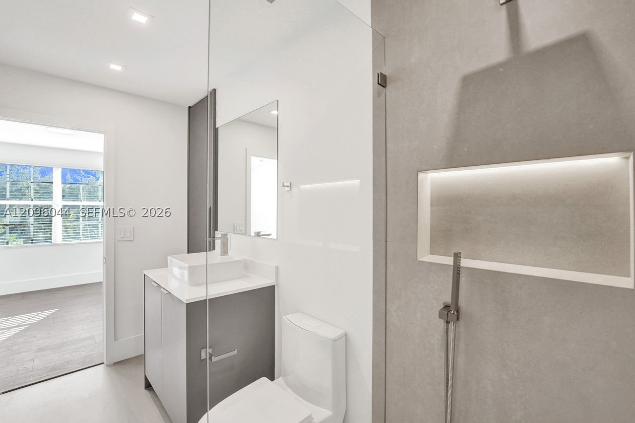 4207 W Whitewater Ave #4207, Weston FL 33332