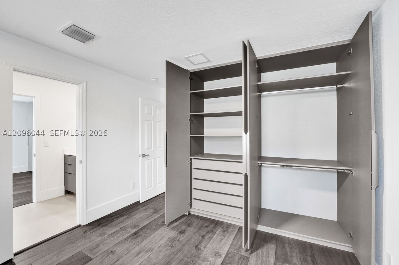 4207 W Whitewater Ave #4207, Weston FL 33332