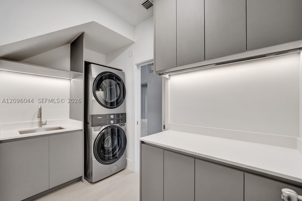 4207 W Whitewater Ave #4207, Weston FL 33332