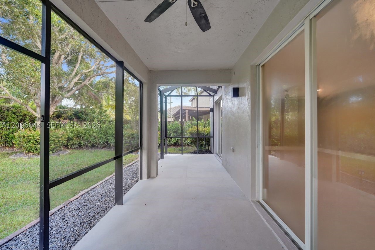 4207 W Whitewater Ave #4207, Weston FL 33332