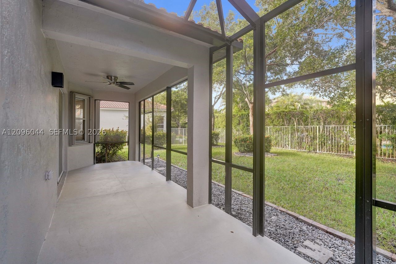 4207 W Whitewater Ave #4207, Weston FL 33332