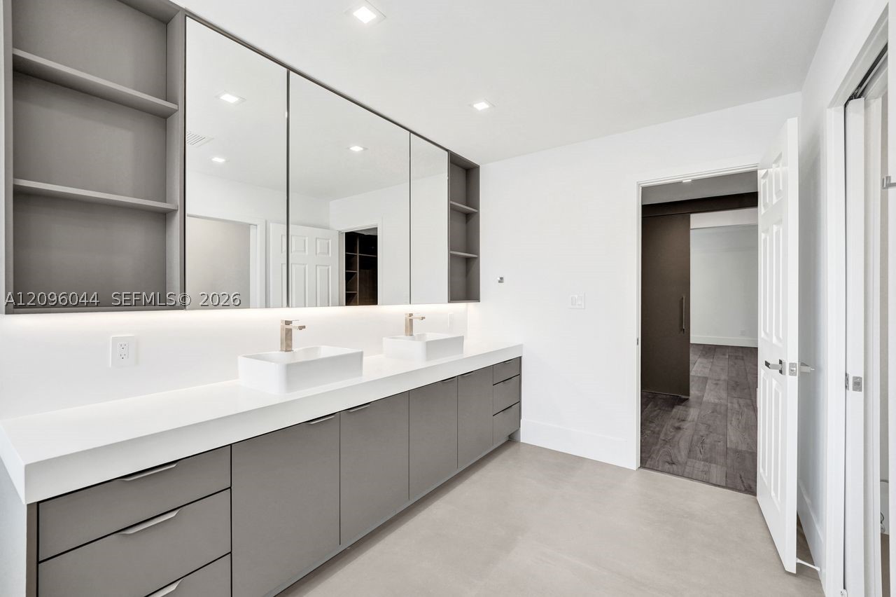 4207 W Whitewater Ave #4207, Weston FL 33332