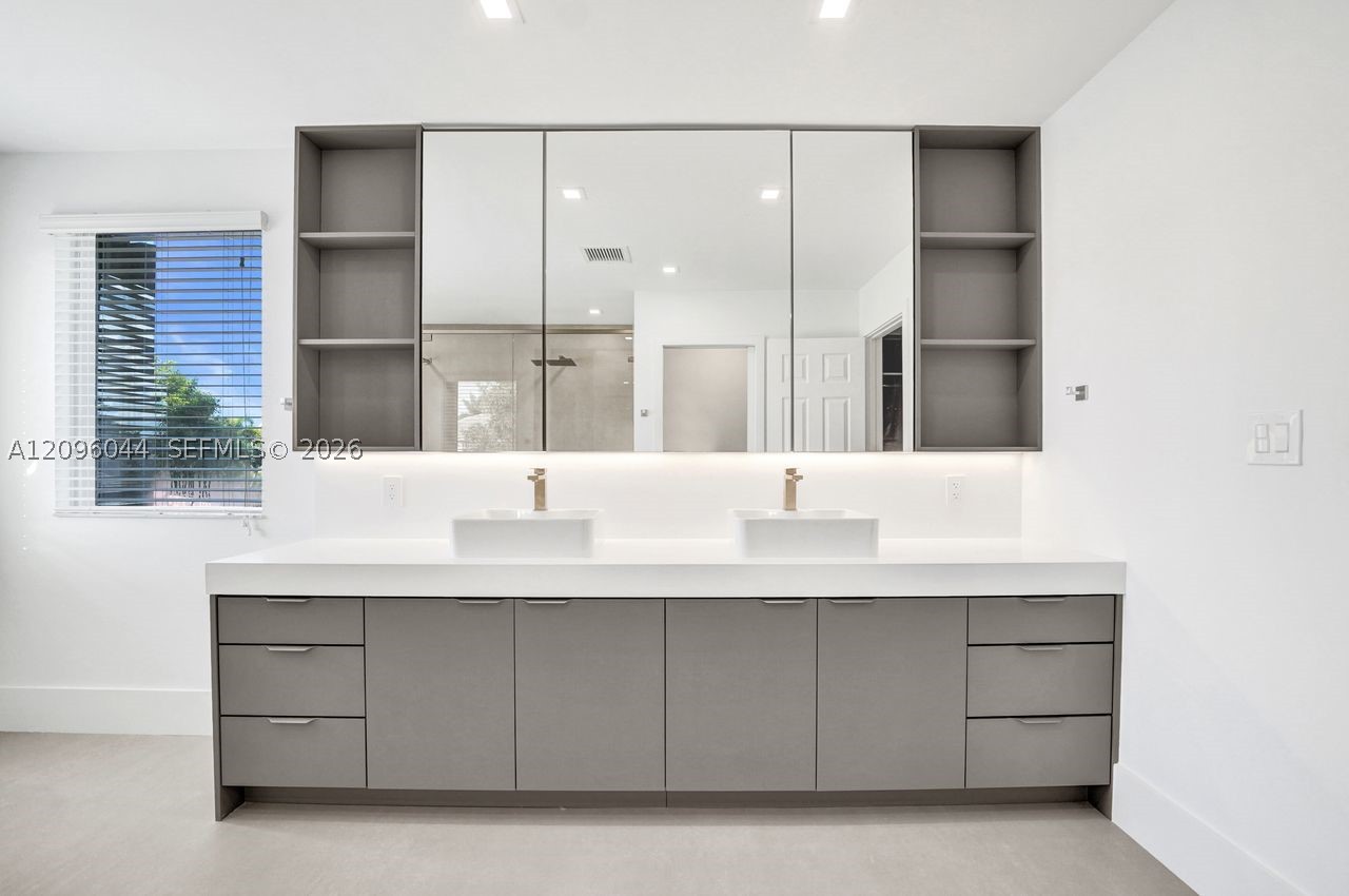 4207 W Whitewater Ave #4207, Weston FL 33332