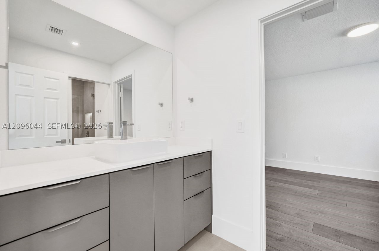 4207 W Whitewater Ave #4207, Weston FL 33332