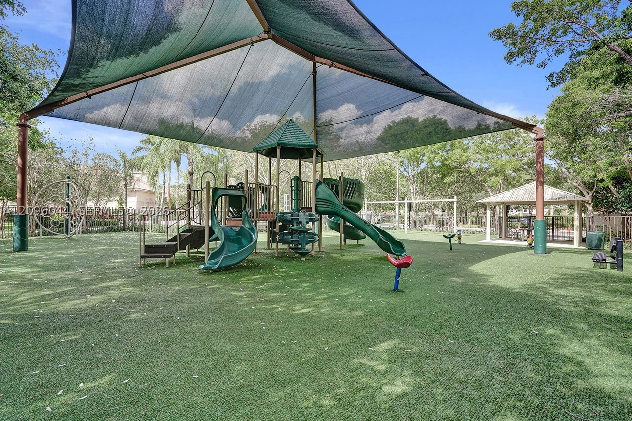 4207 W Whitewater Ave #4207, Weston FL 33332