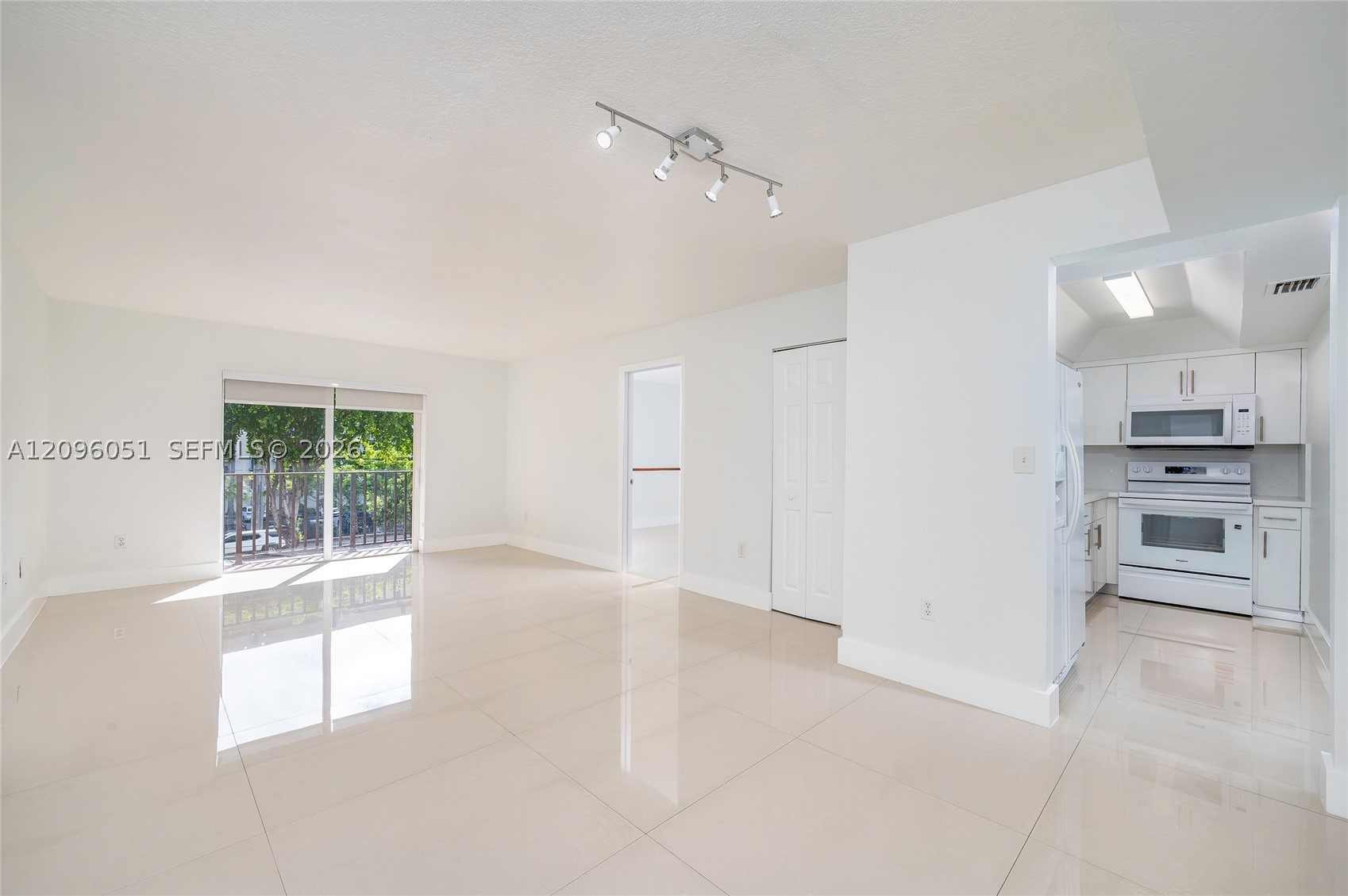 4709 NW 7th St #305-9, Miami FL 33126
