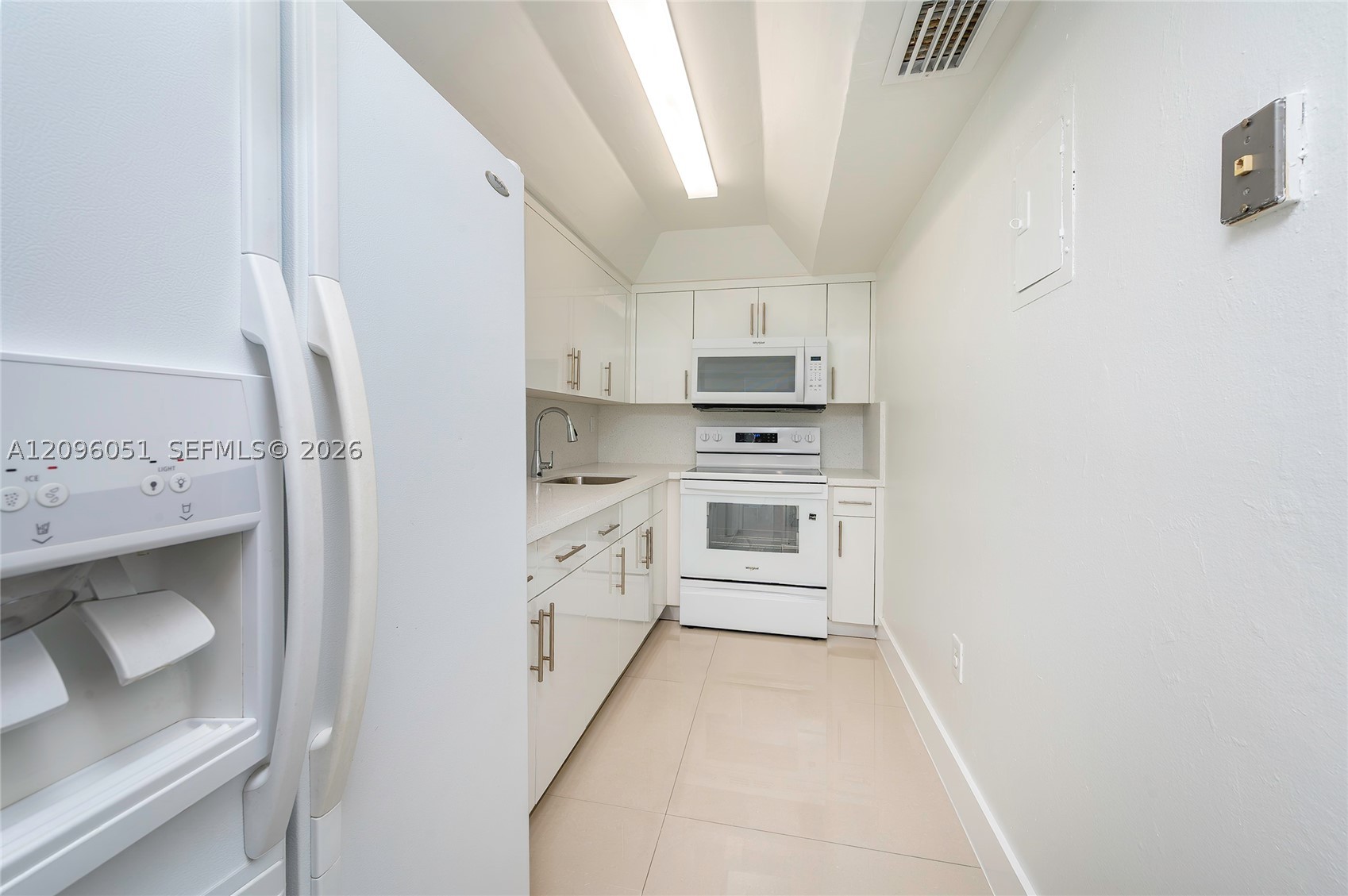 4709 NW 7th St #305-9, Miami FL 33126