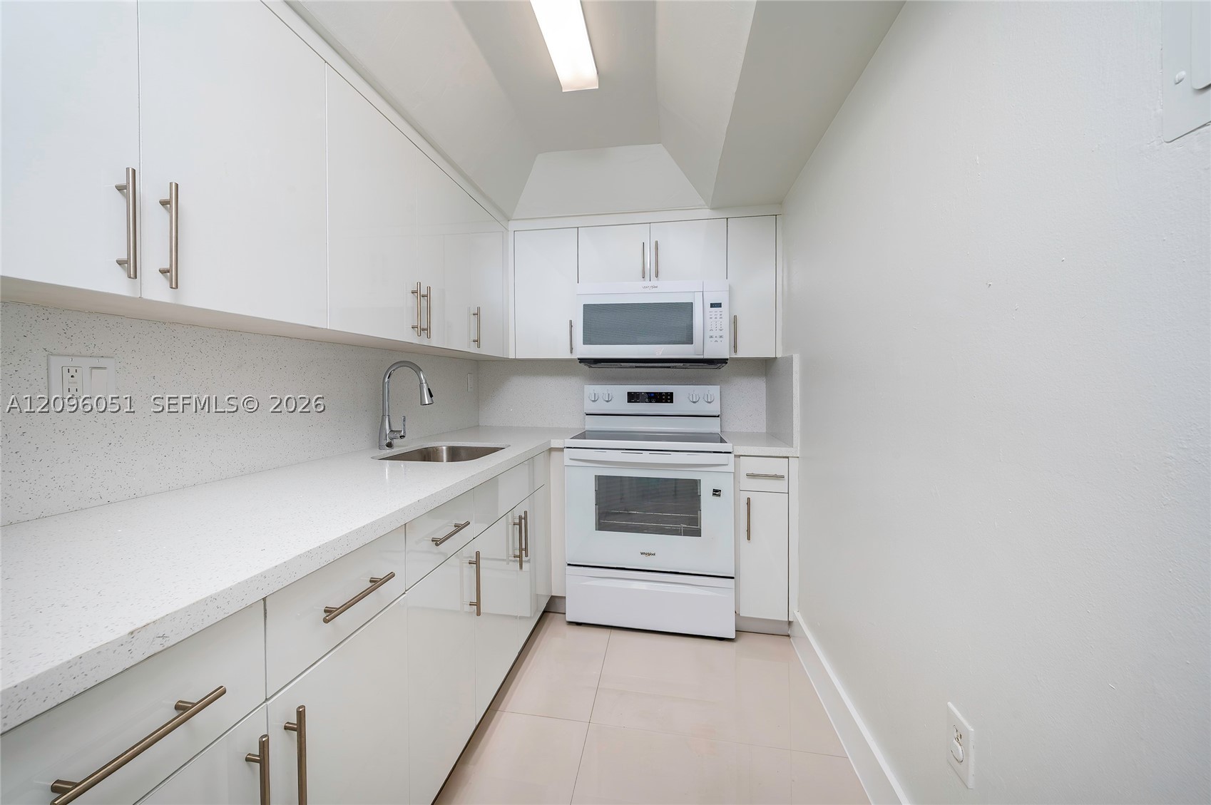 4709 NW 7th St #305-9, Miami FL 33126