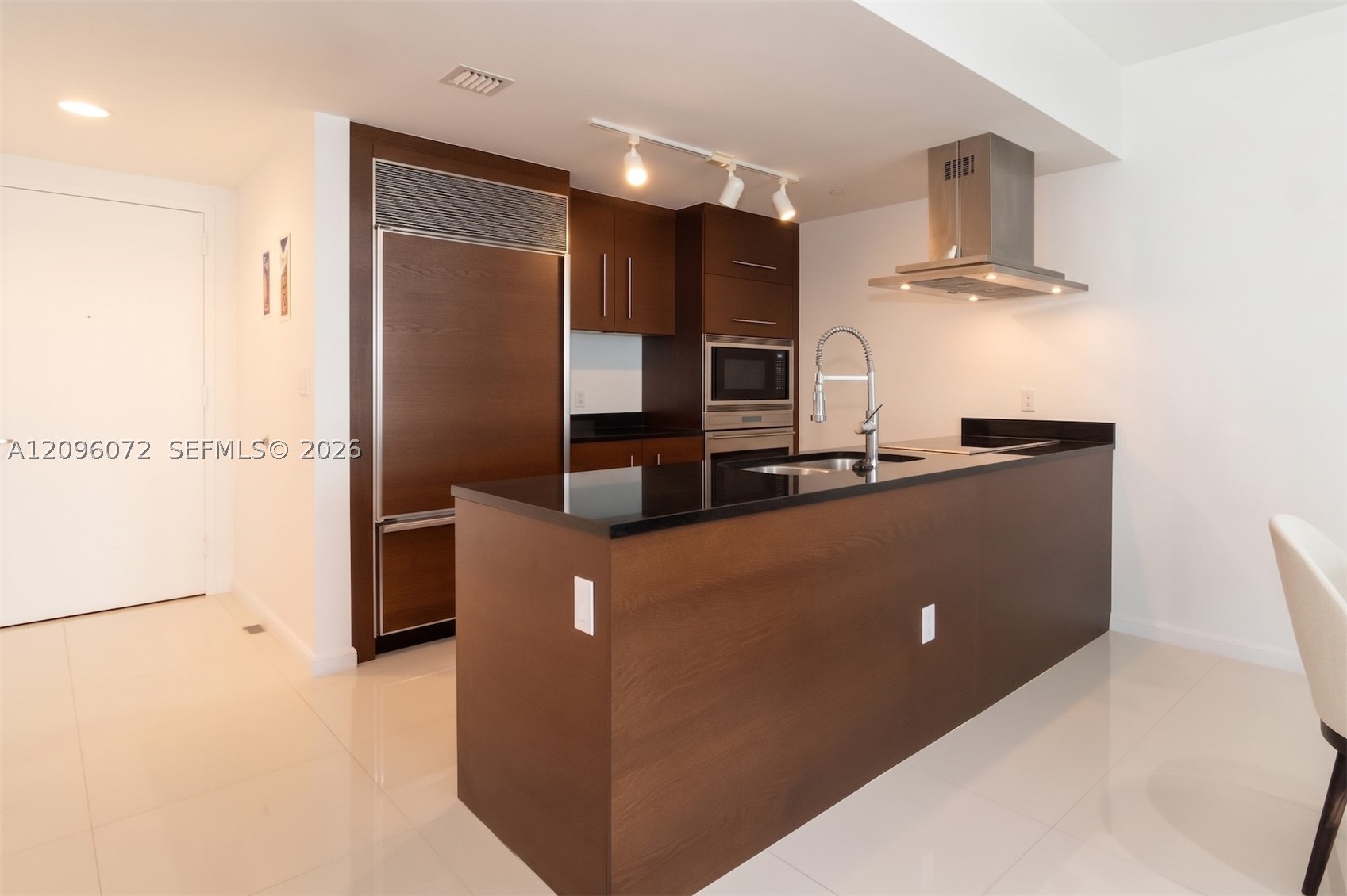 495 Brickell Ave #3207, Miami FL 33131