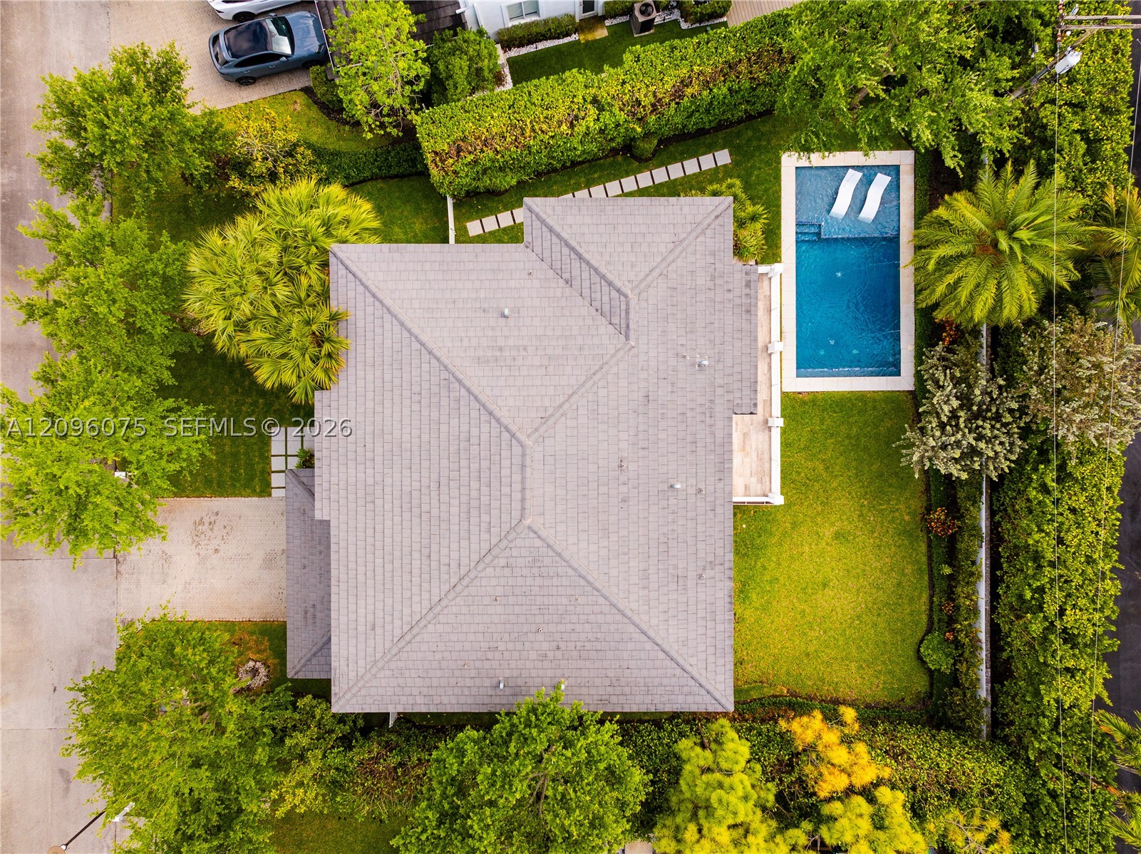 5602 SW 65th Ct, South Miami FL 33143