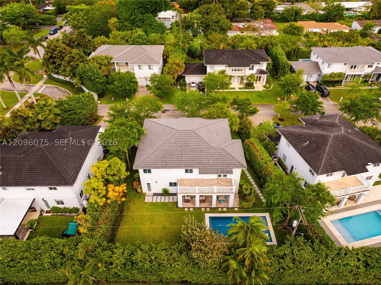 5602 SW 65th Ct, South Miami FL 33143