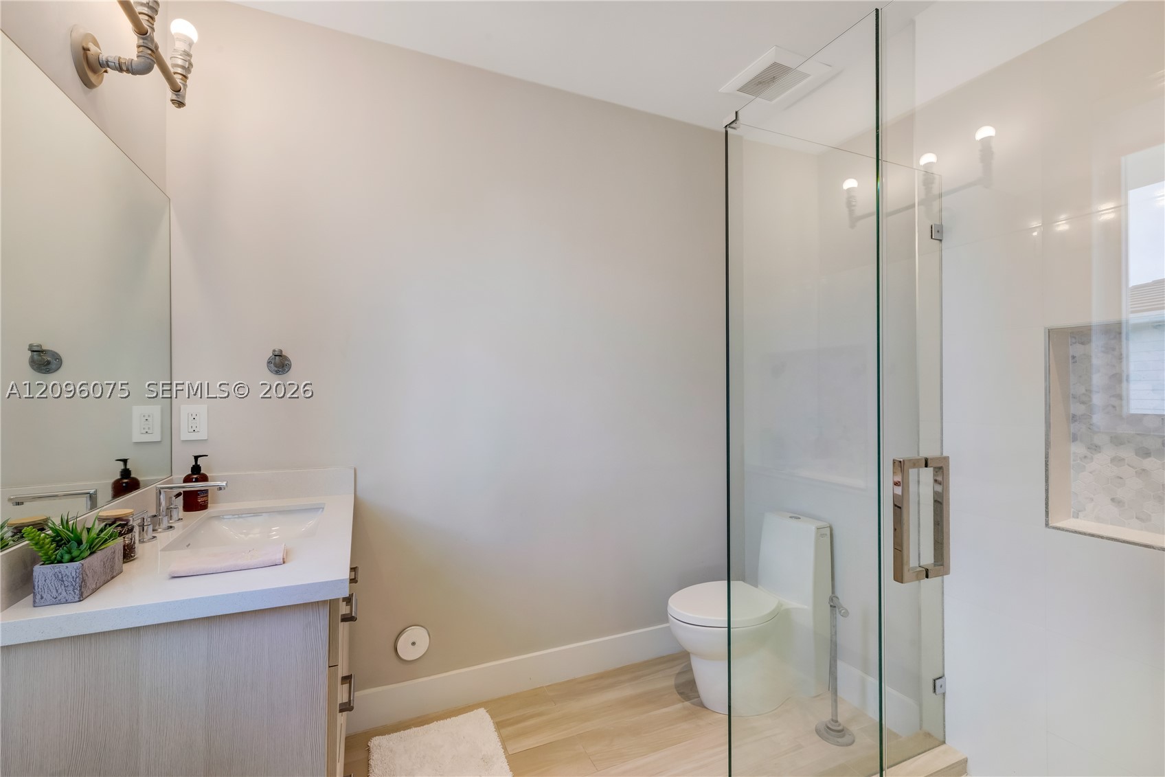 5602 SW 65th Ct, South Miami FL 33143