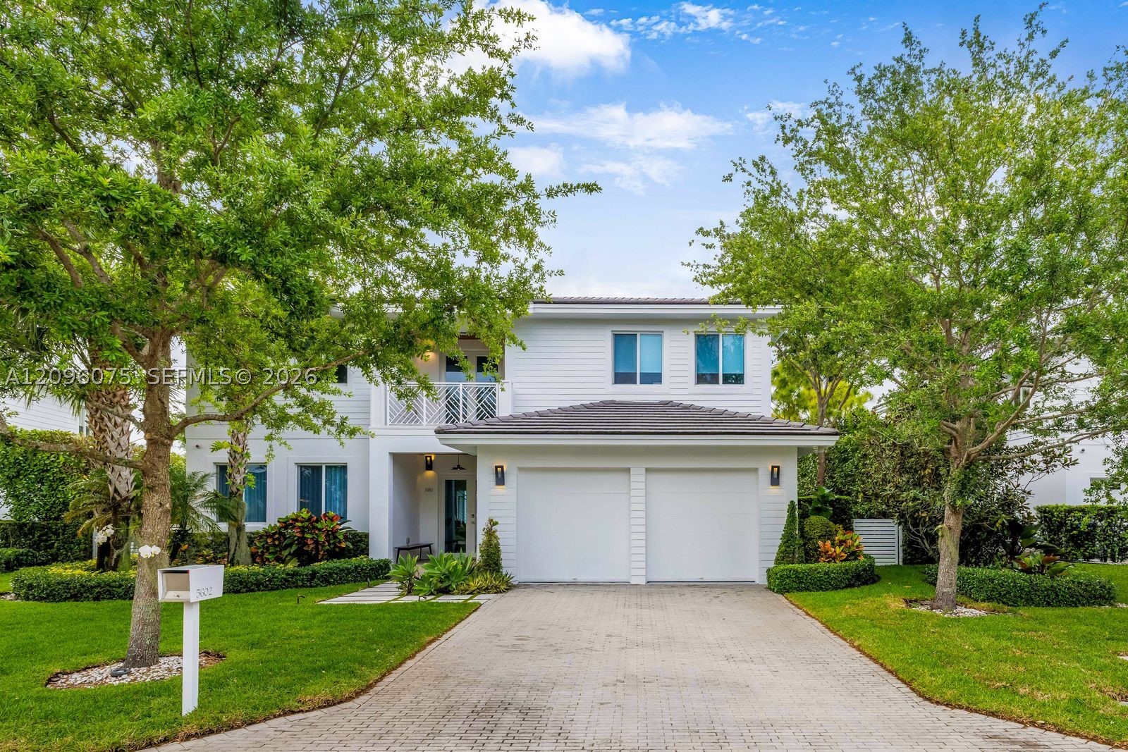 5602 SW 65th Ct, South Miami FL 33143