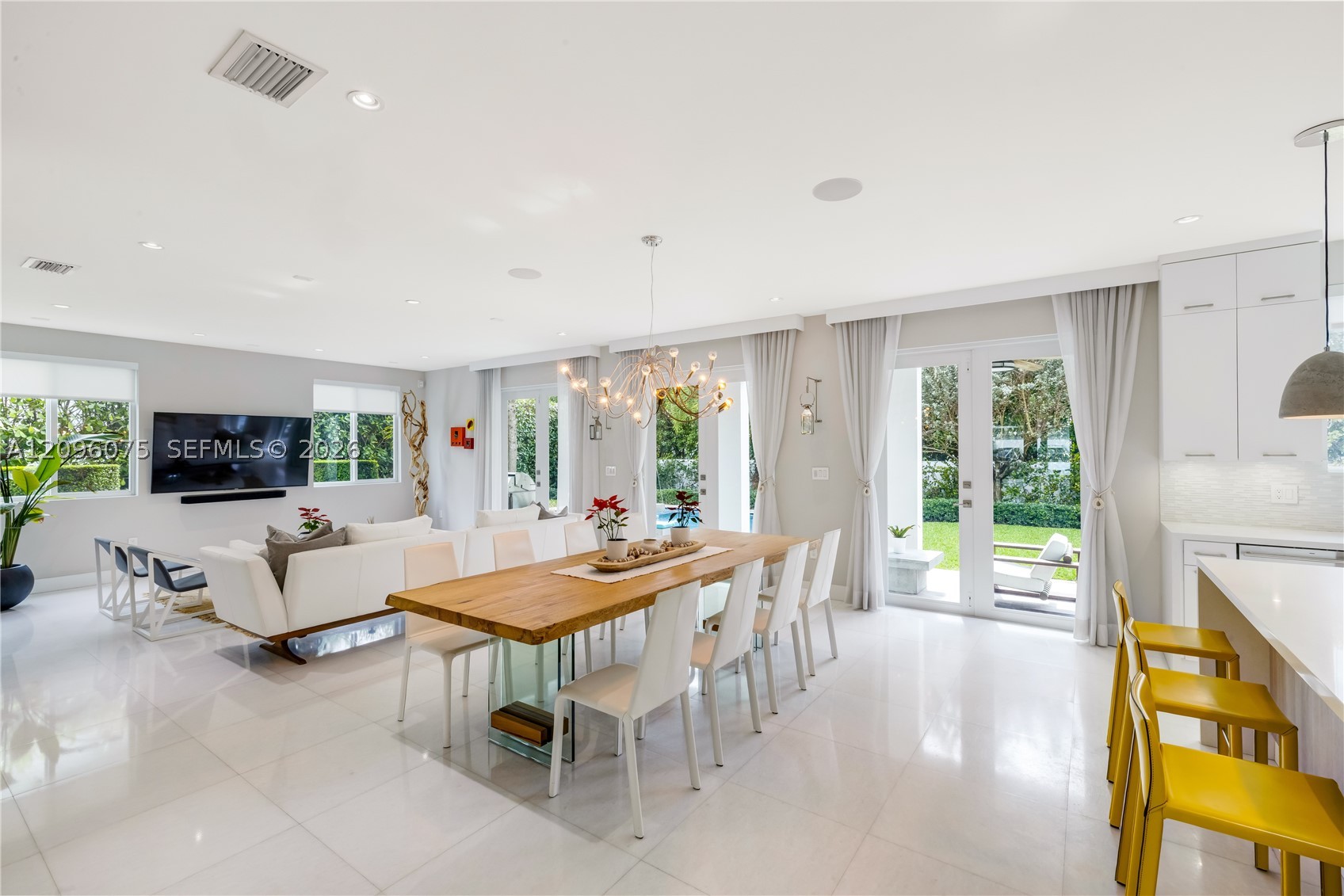 5602 SW 65th Ct, South Miami FL 33143