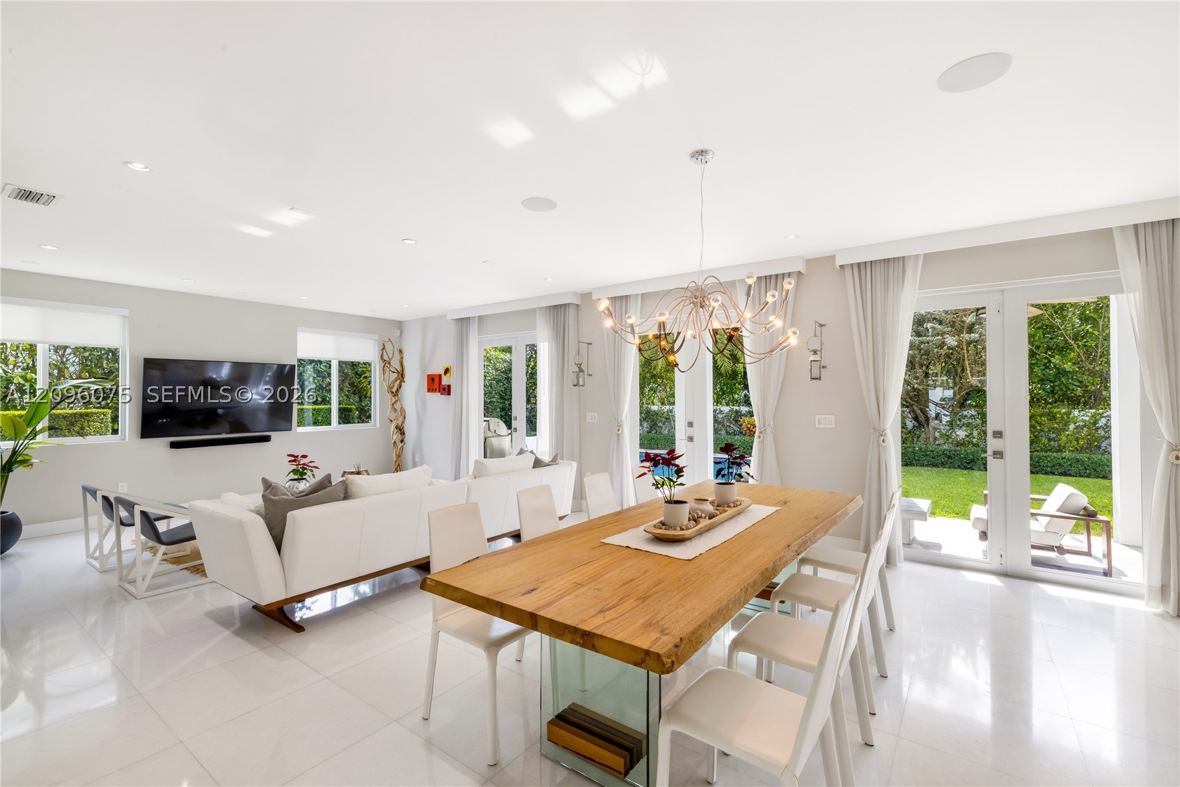 5602 SW 65th Ct, South Miami FL 33143