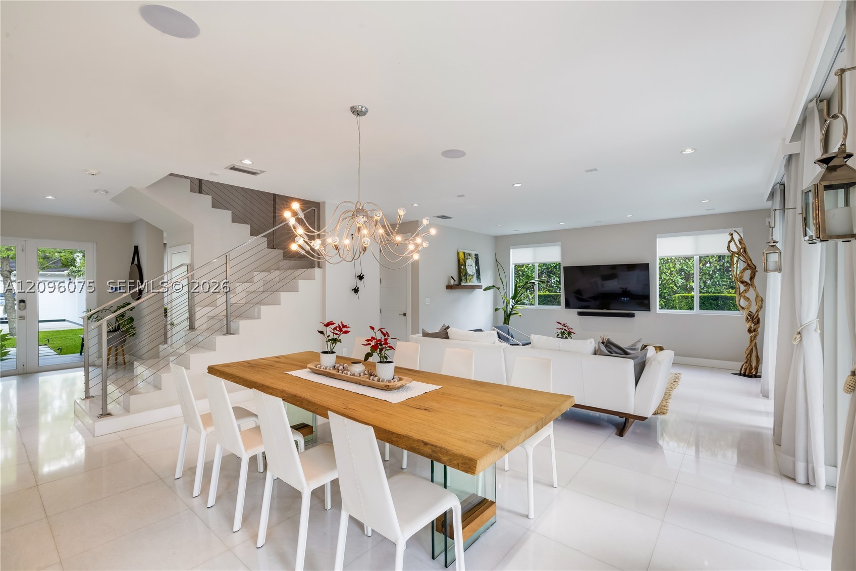 5602 SW 65th Ct, South Miami FL 33143
