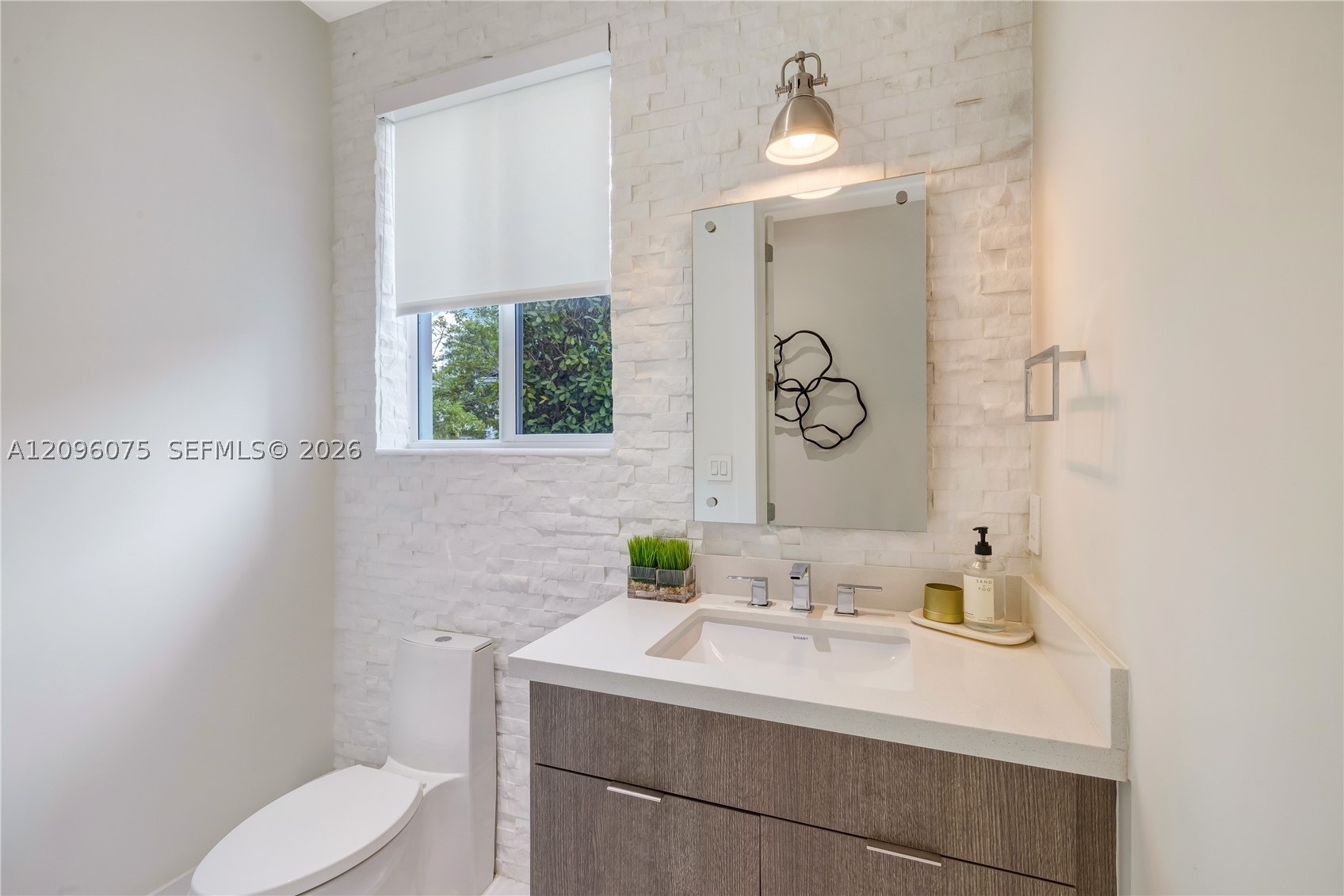 5602 SW 65th Ct, South Miami FL 33143