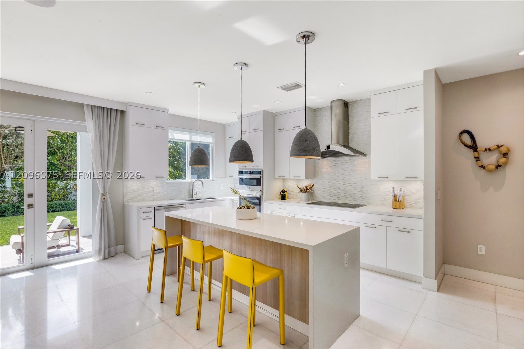 5602 SW 65th Ct, South Miami FL 33143