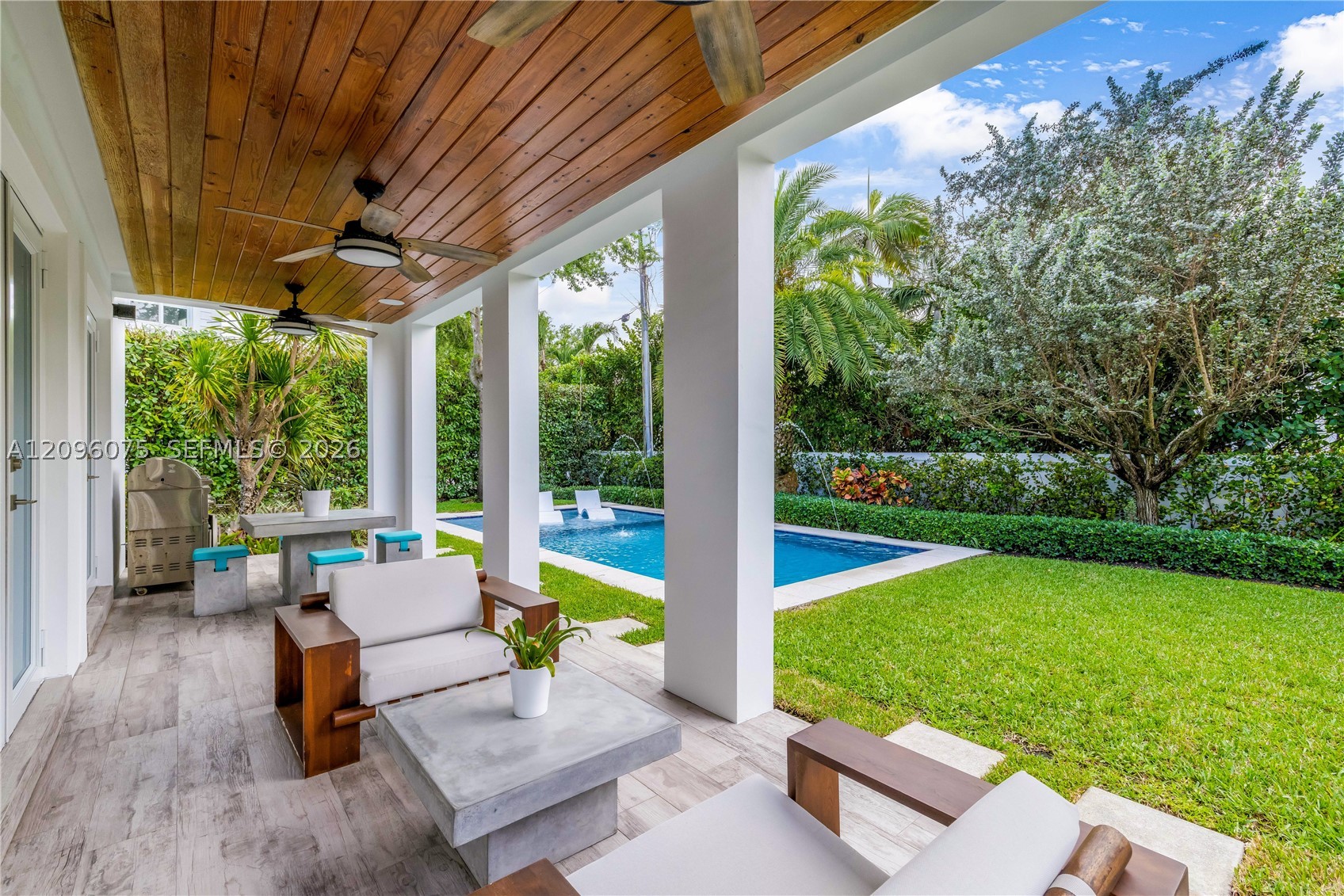 5602 SW 65th Ct, South Miami FL 33143