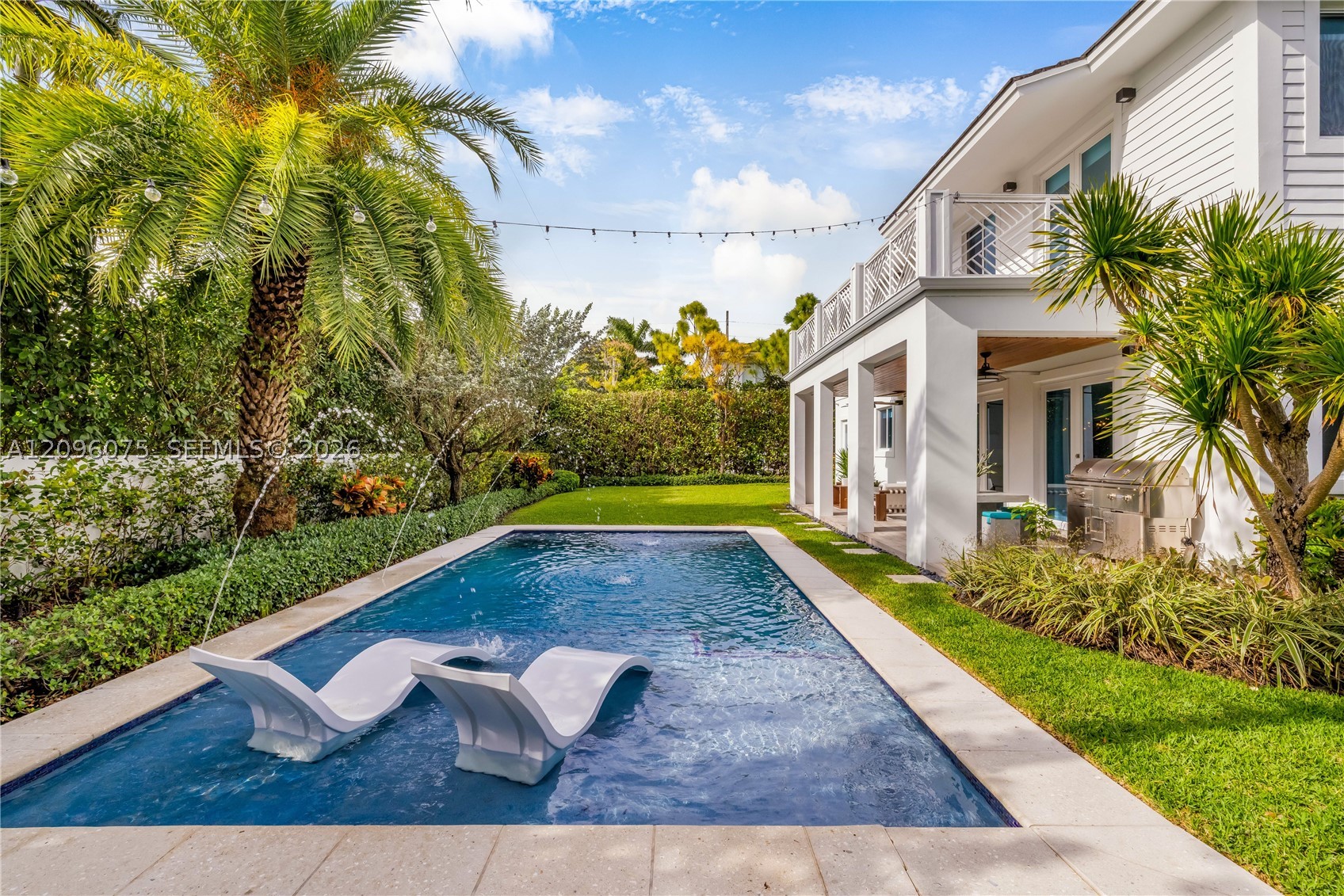 5602 SW 65th Ct, South Miami FL 33143
