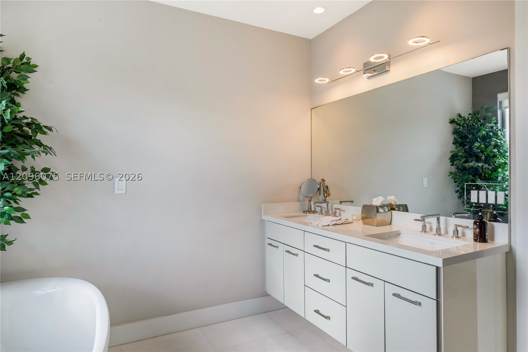 5602 SW 65th Ct, South Miami FL 33143