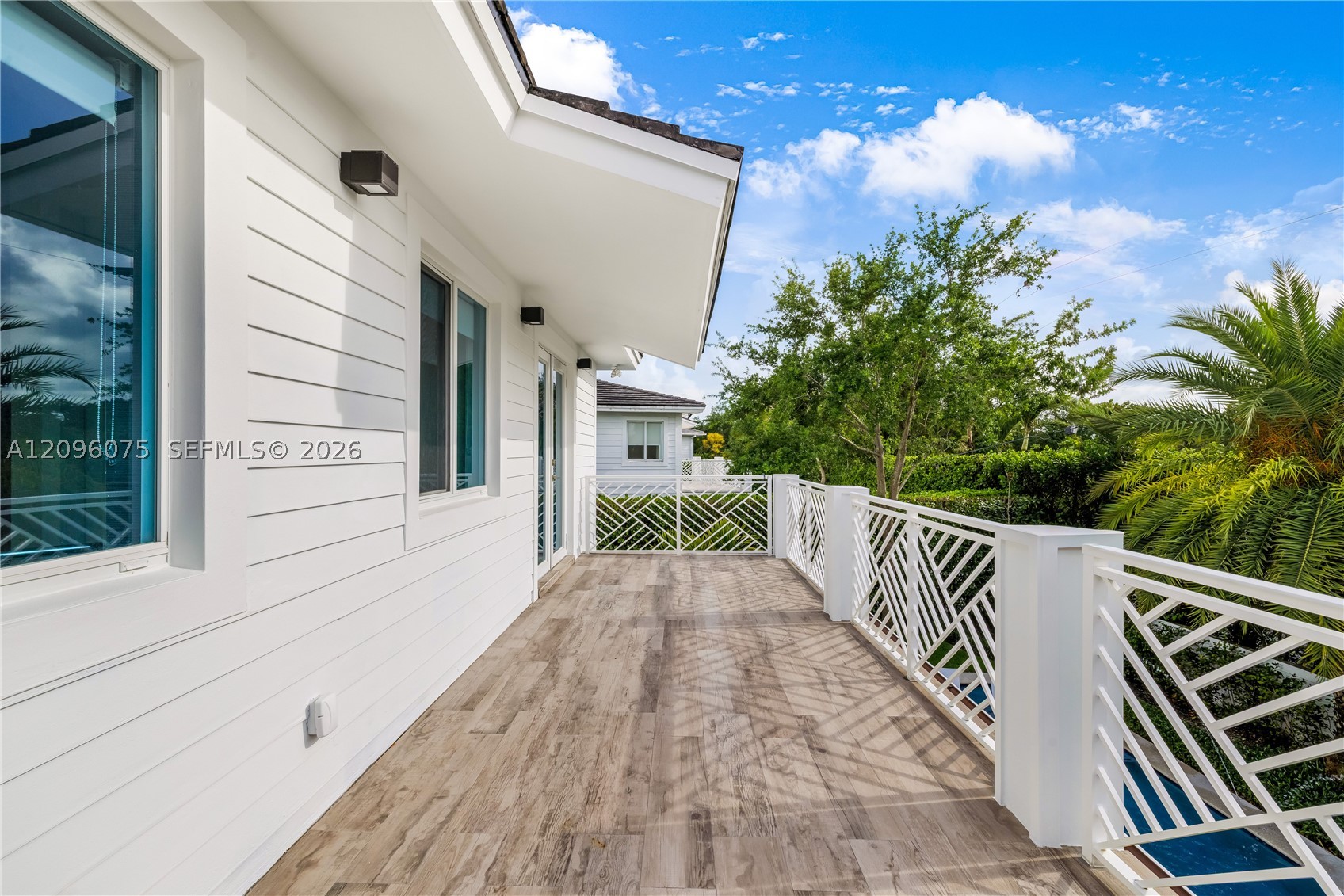 5602 SW 65th Ct, South Miami FL 33143