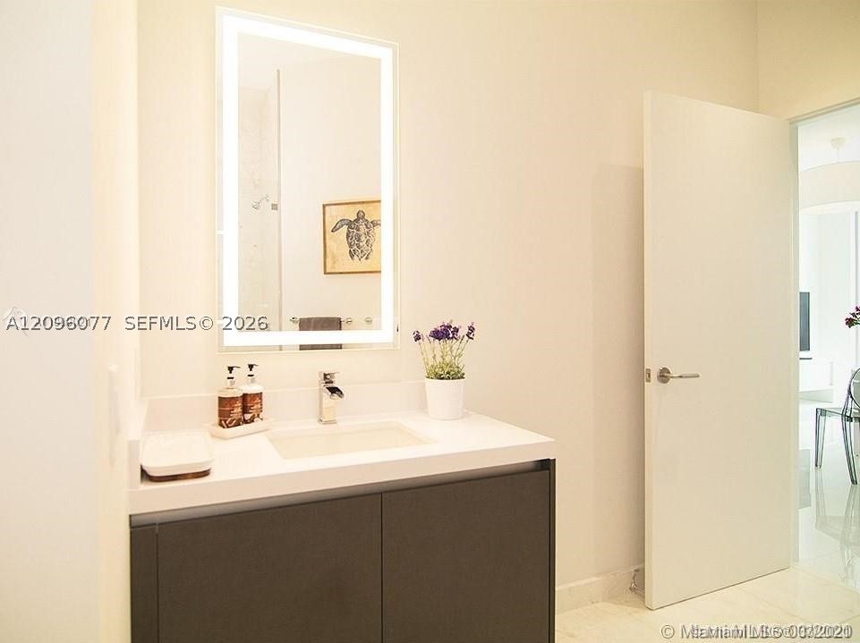 851 NE 1st Ave #510, Miami FL 33132