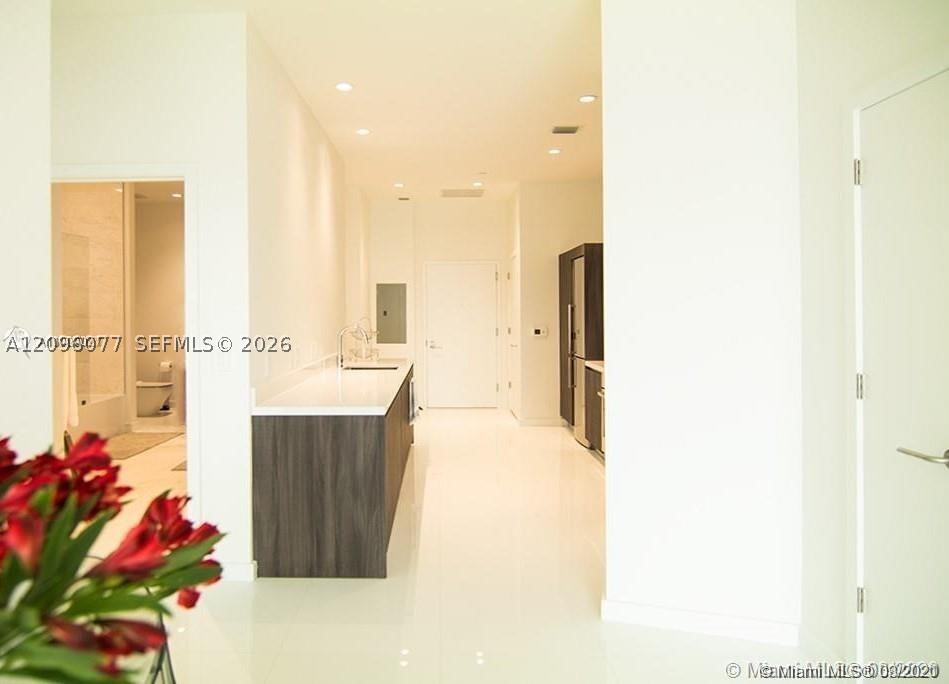 851 NE 1st Ave #510, Miami FL 33132