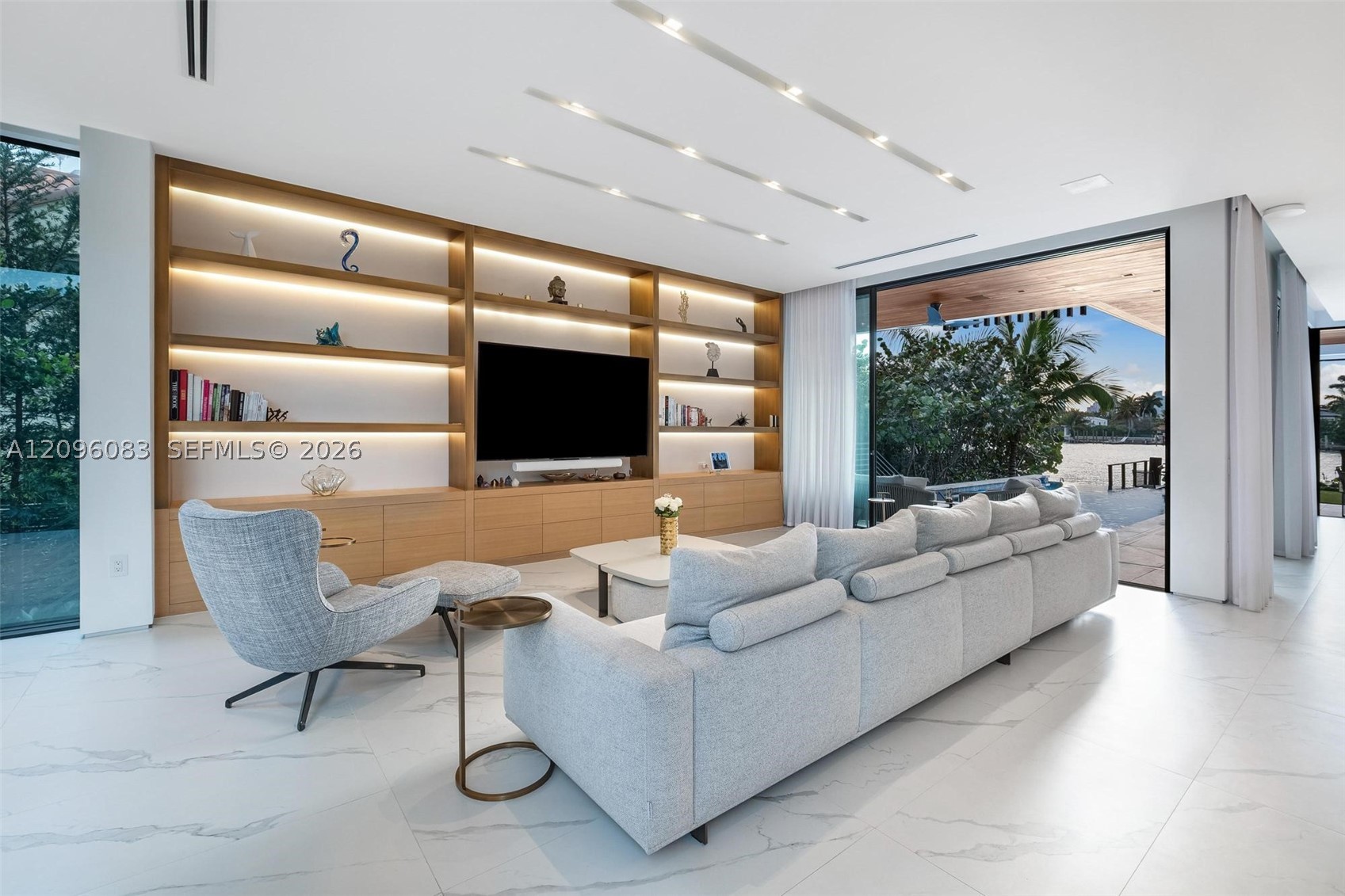 226 W Rivo Alto Dr, Miami Beach FL 33139