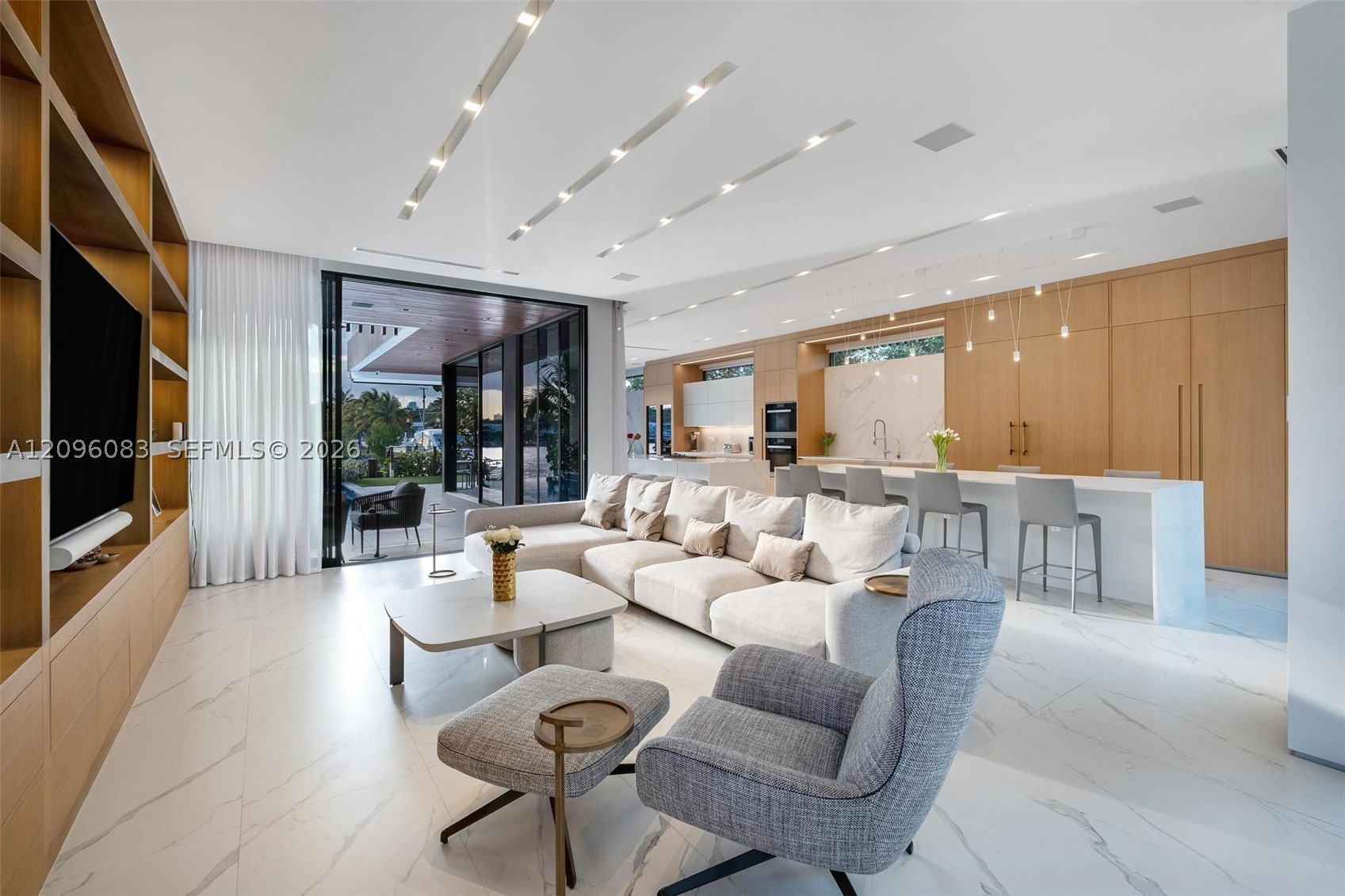 226 W Rivo Alto Dr, Miami Beach FL 33139
