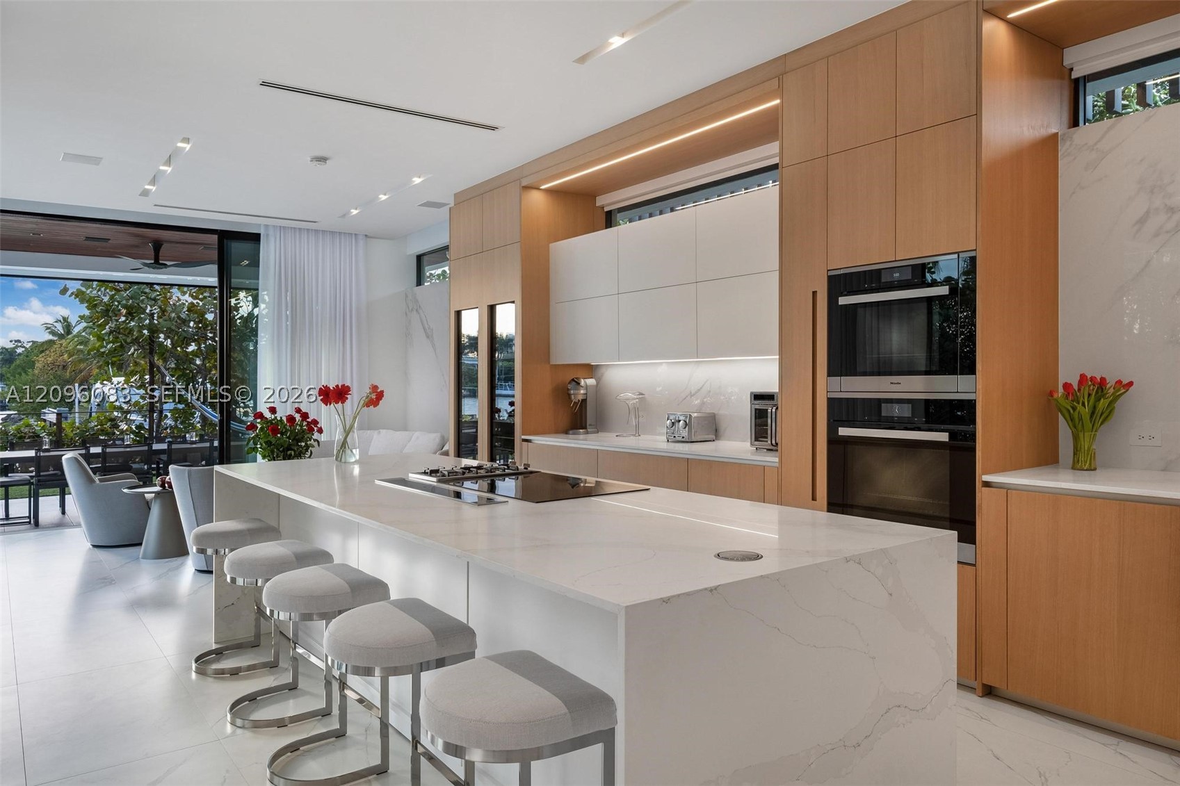 226 W Rivo Alto Dr, Miami Beach FL 33139