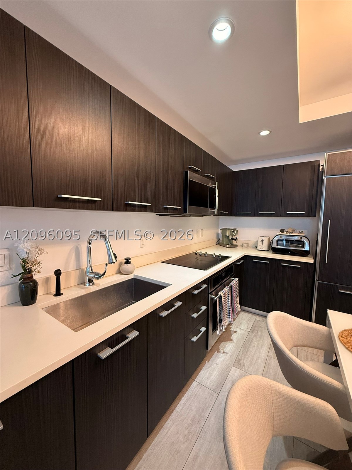 55 SW 9th St #1205, Miami FL 33130