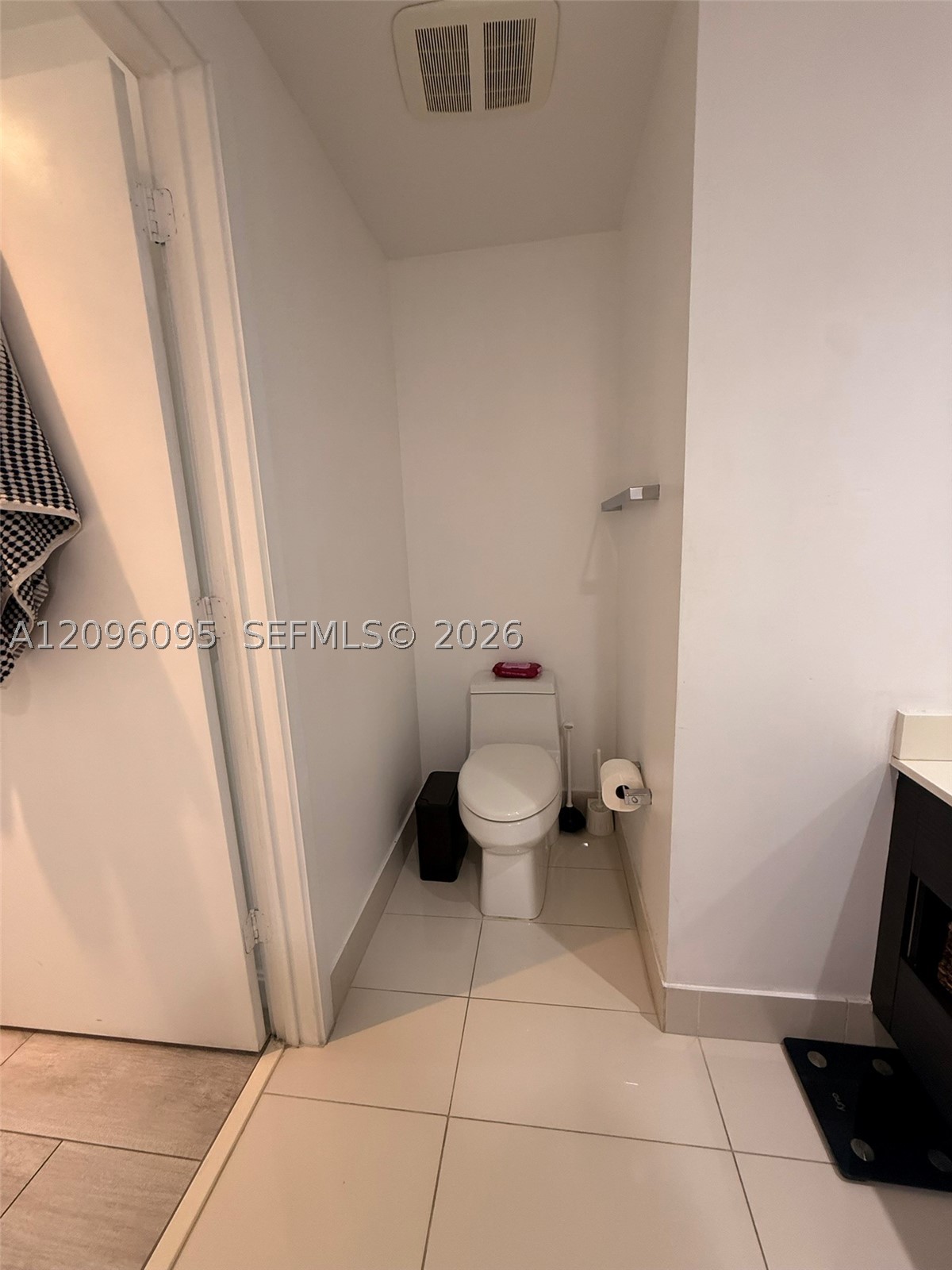 55 SW 9th St #1205, Miami FL 33130