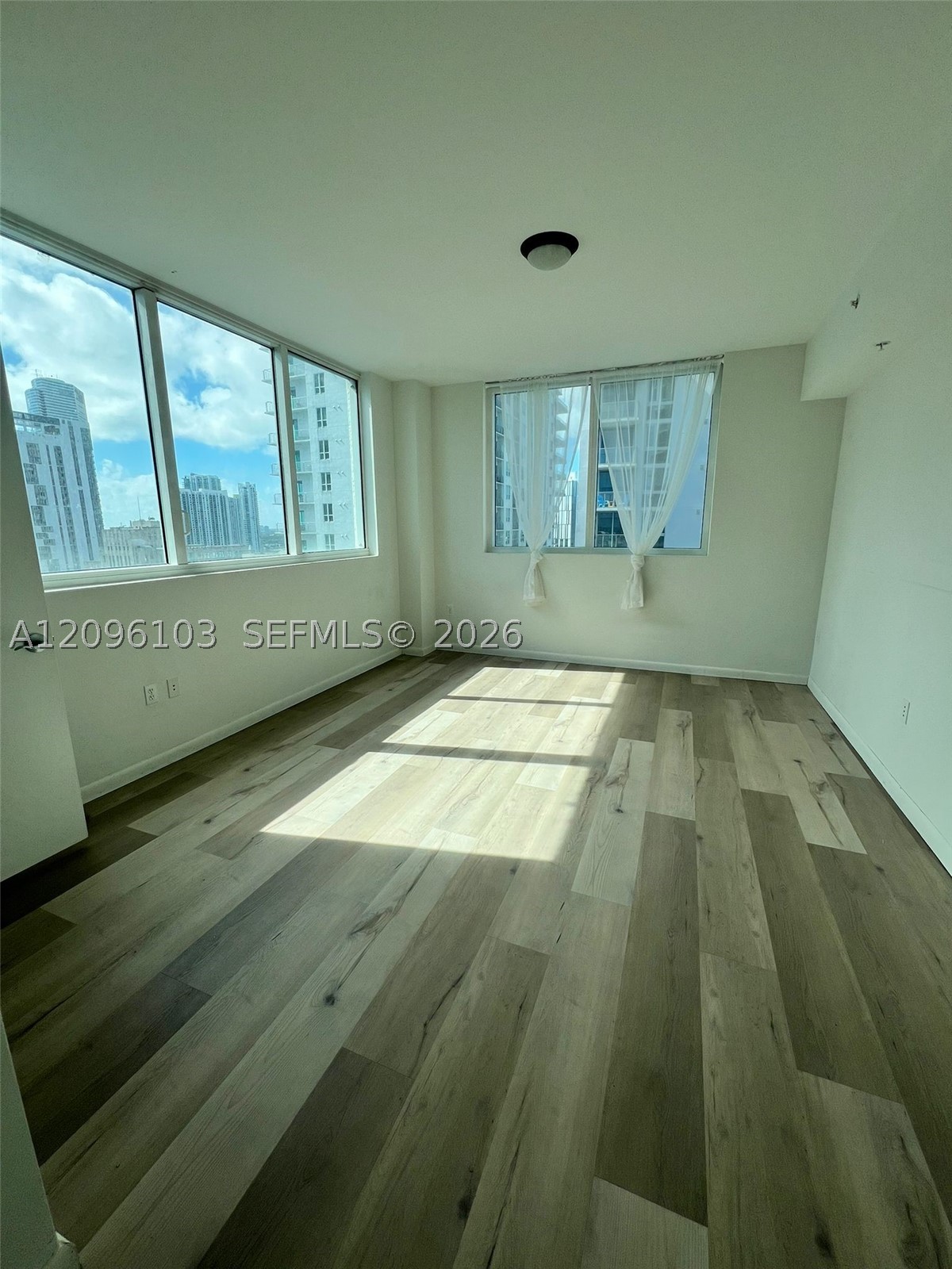 253 NE 2nd St #2508, Miami FL 33132