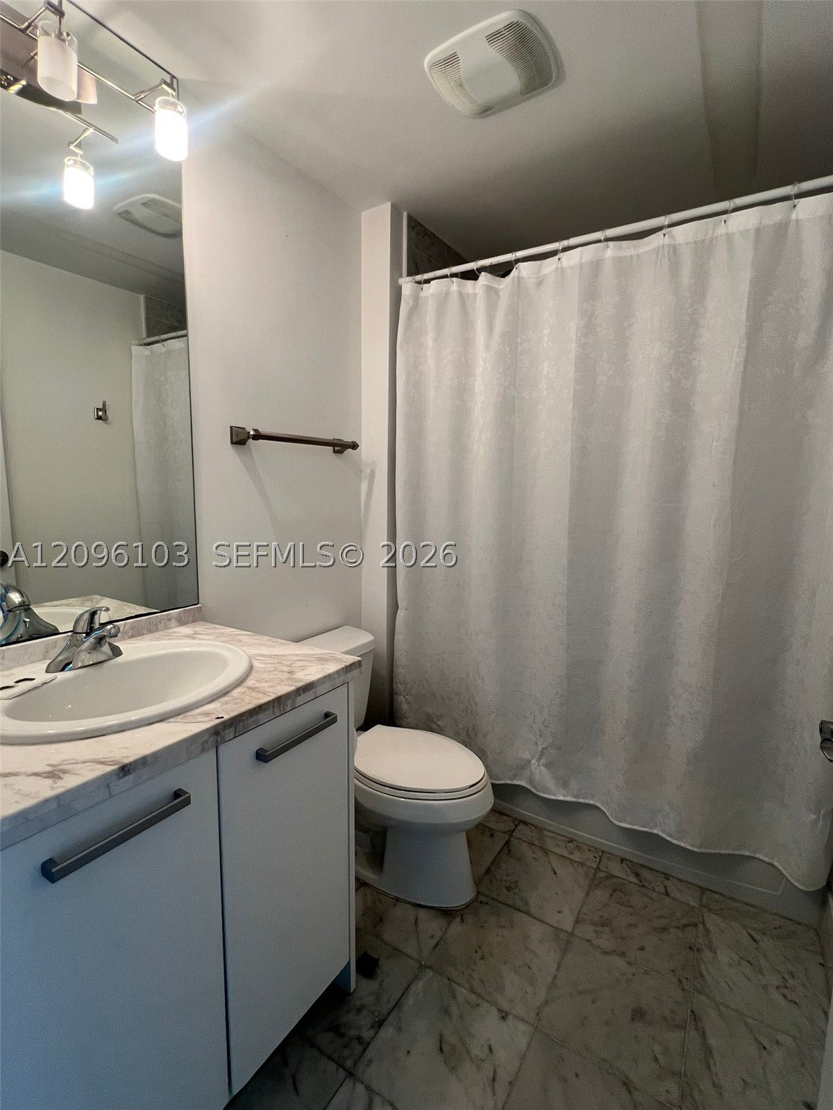 253 NE 2nd St #2508, Miami FL 33132