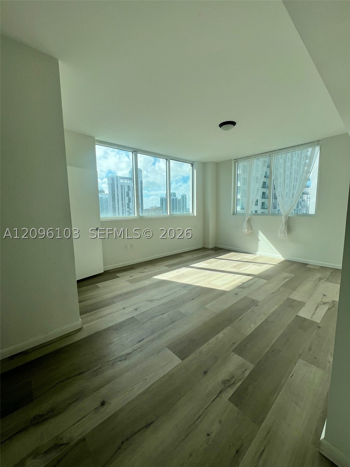 253 NE 2nd St #2508, Miami FL 33132