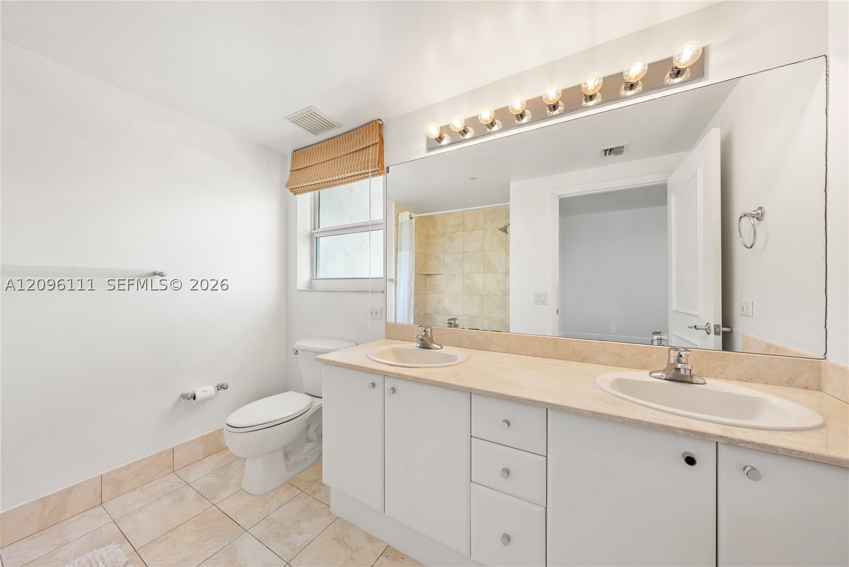 2475 Brickell Ave #2206, Miami FL 33129