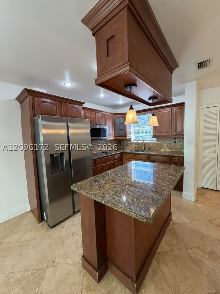 2375 W 74th St #105-6, Hialeah FL 33016