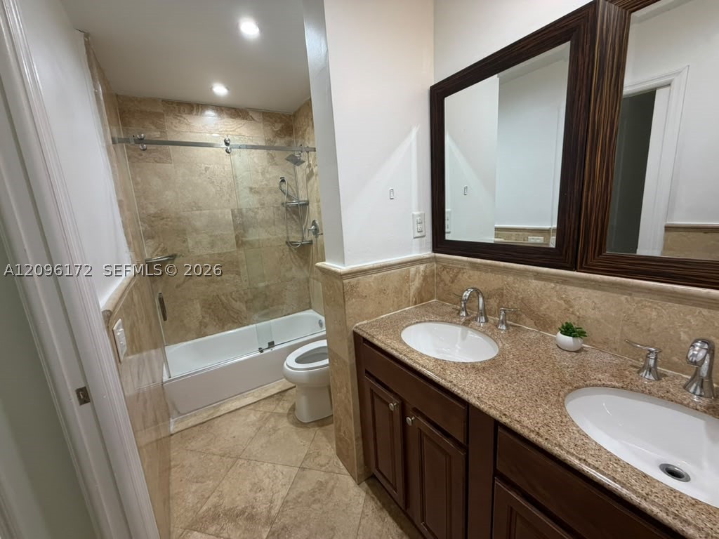 2375 W 74th St #105-6, Hialeah FL 33016