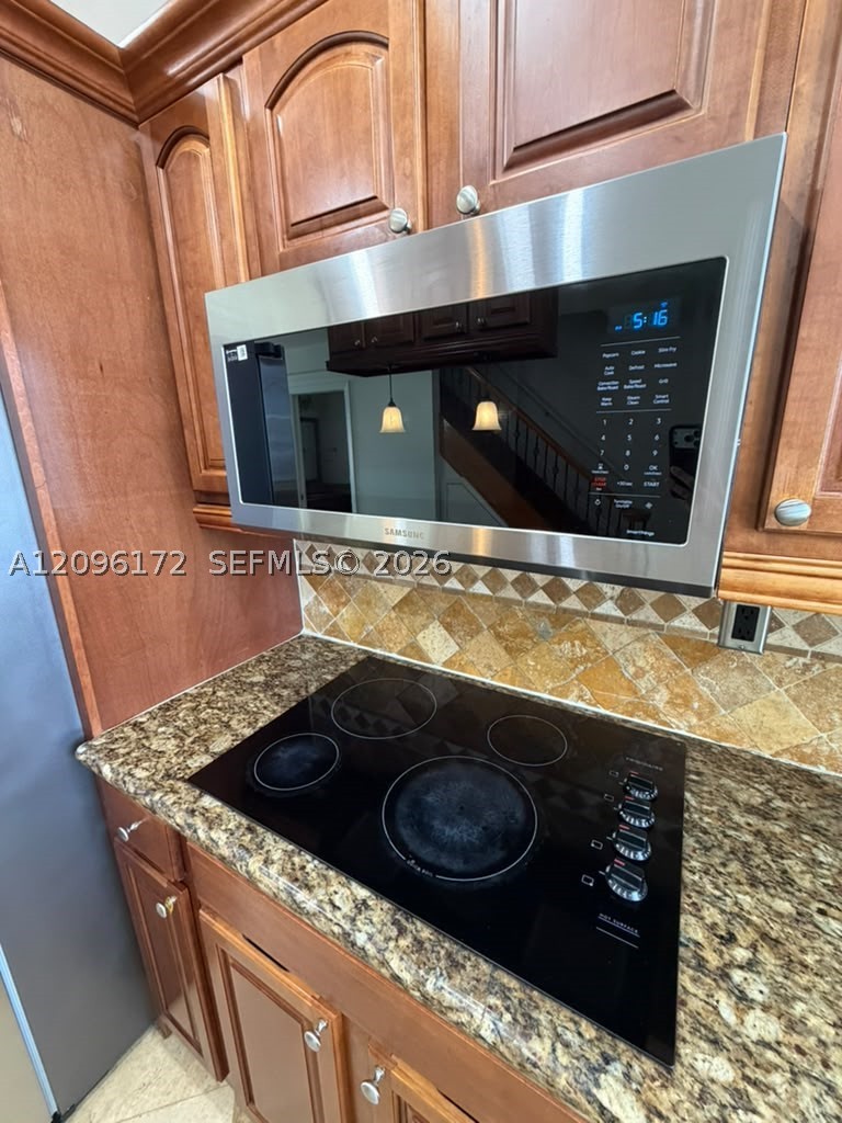 2375 W 74th St #105-6, Hialeah FL 33016