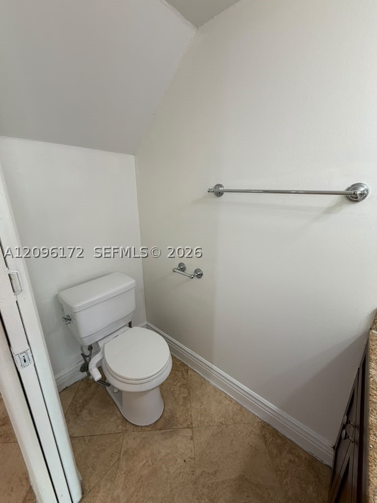 2375 W 74th St #105-6, Hialeah FL 33016
